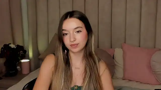 Mila-Fiorela - Flirt4Free Live Video Recording - 2025 03-05 10:01:39
