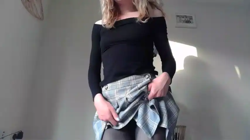 Milk-Toast - Stripchat Live Video Recording - 2025 03-10 15:14:23