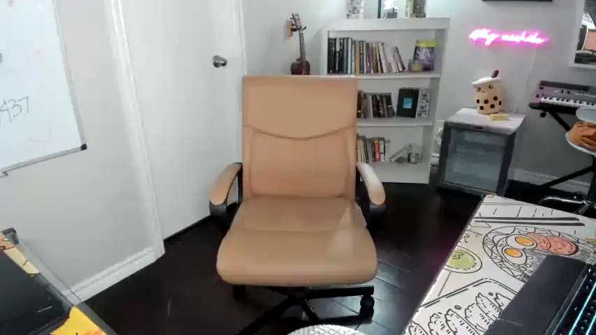 Miss_Bee - Chaturbate Record Video - 2025 04-06 25:45:40