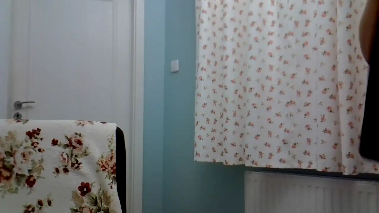 Motylecczek_ - Showup Live Video Recording - 2025 01-15 08:09:28