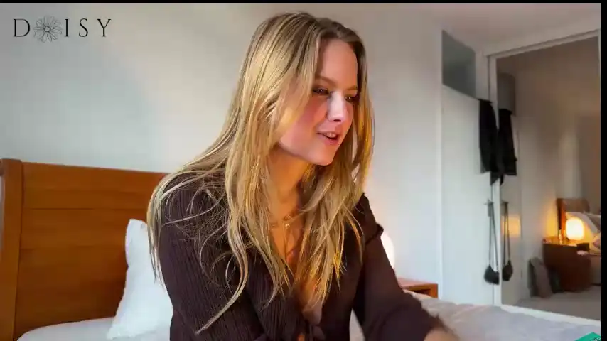 Mysticaldaisy - Chaturbate Hot Show Video - 2025 03-09 26:19:12