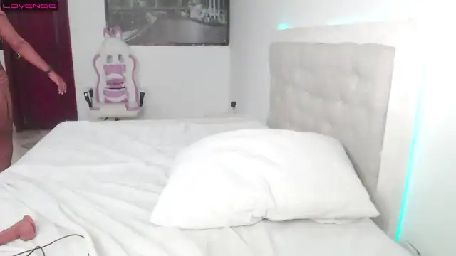 Naturalhentai - Myfreecams Live Video Recording - 2025 05-06 11:21:49