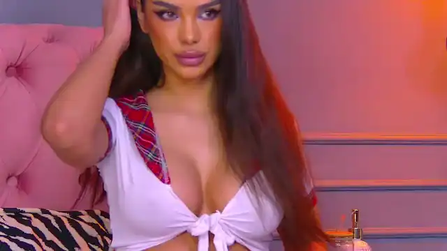Nicole-Diva - Flirt4Free Free Video - 2025 03-03 19:14:45