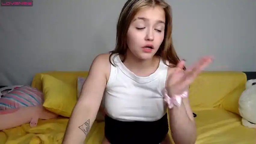 Nikiredcheeks - Amateur.tv Free Video - 2025 02-07 07:52:27