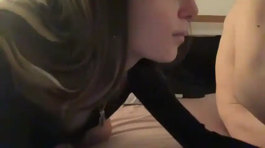 Ninaduemila - Stripchat Live Video Recording - 2025 02-10 21:09:27