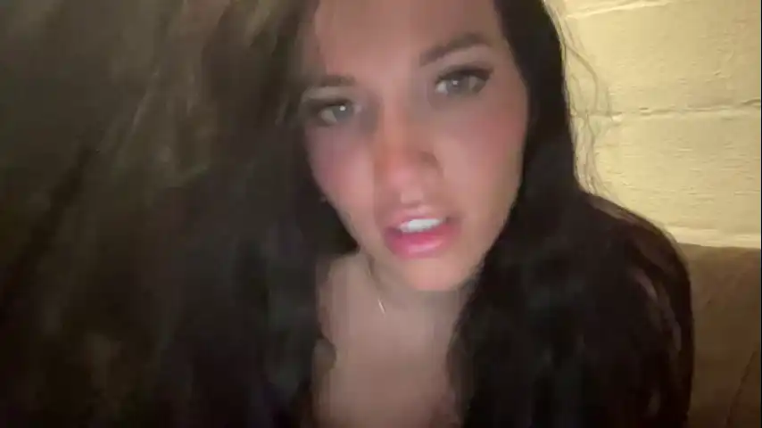Oceanxalara22_Xo - Chaturbate Free Video - 2025 05-11 00:48:47