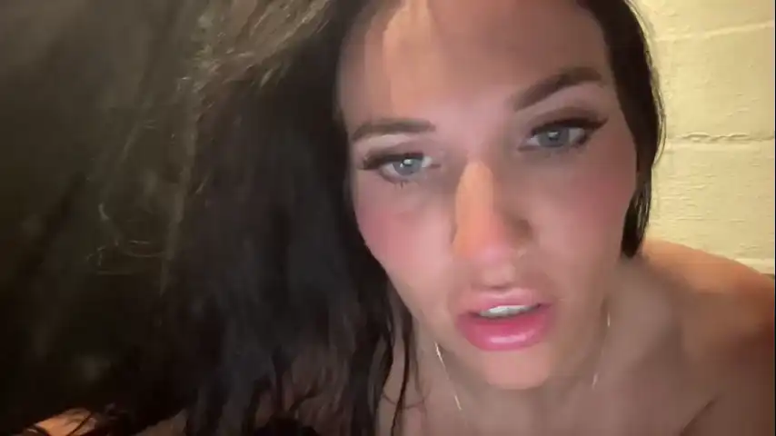 Oceanxalara22_Xo - Chaturbate Private Video - 2025 04-04 21:56:21