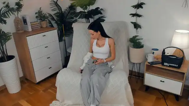 Odelyna-Esse - Flirt4Free Private Video - 2025 05-02 06:15:08
