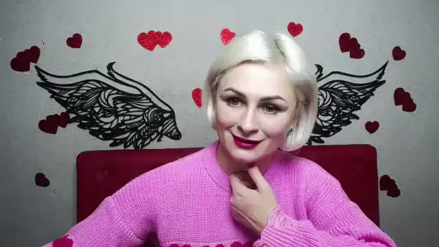 Olivia-Horst - Flirt4Free Live Video Recording - 2025 05-05 12:58:30